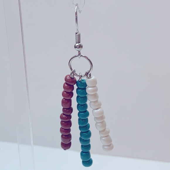 🖤Pick Any 3 for $12🖤 Beaded Dangle Earrings - Picture 3 of 5